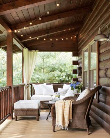 Cozy Patio with Roof