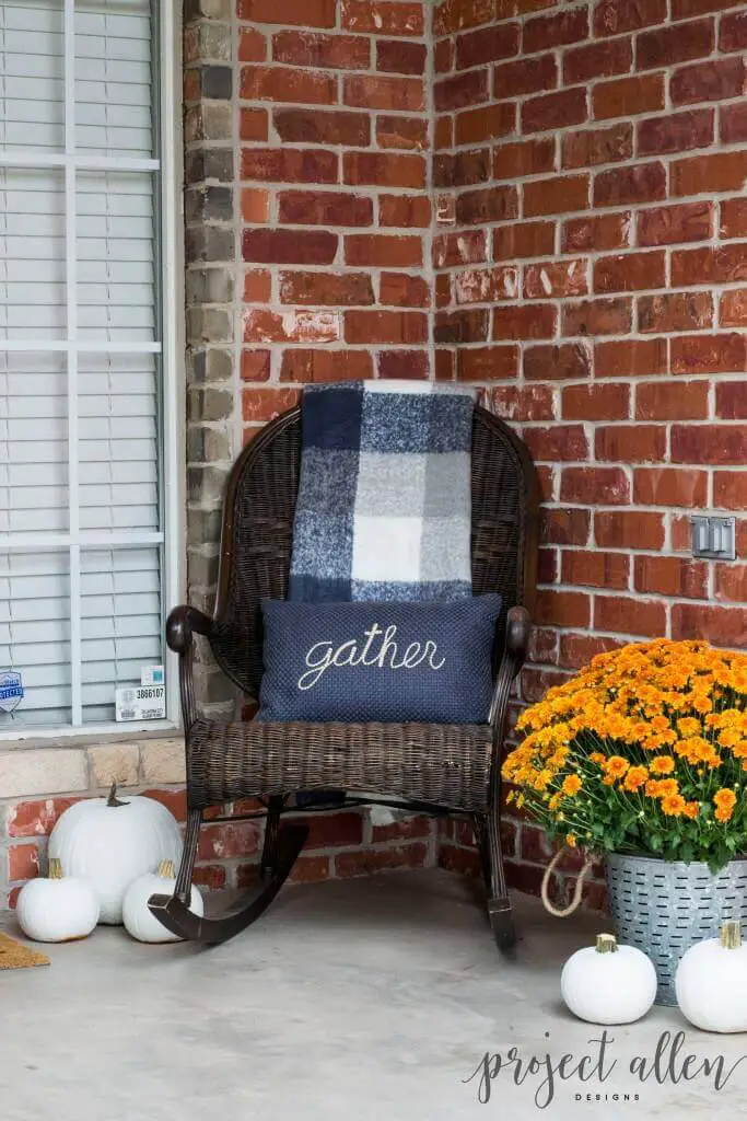 Autumn Décor on a Budget - rustic front porch ideas