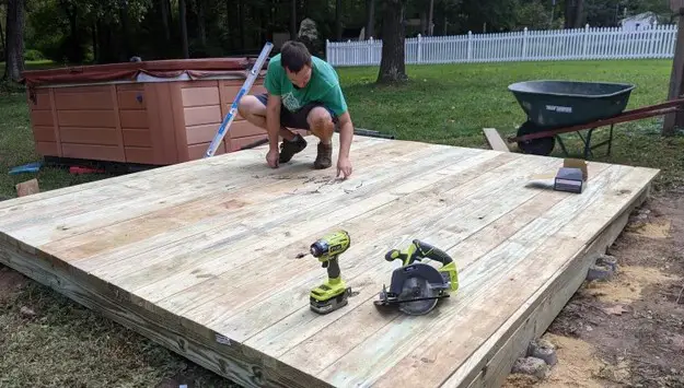 how to level a hot tub - wooden platform