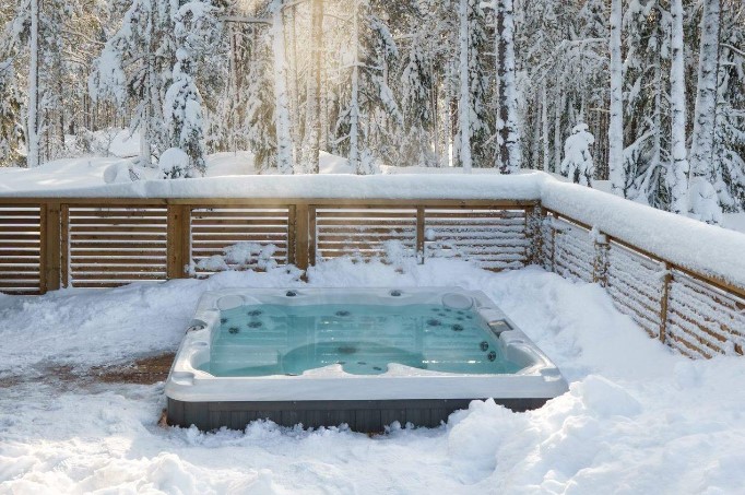How Much Does It Cost to Winterize a Hot Tub
