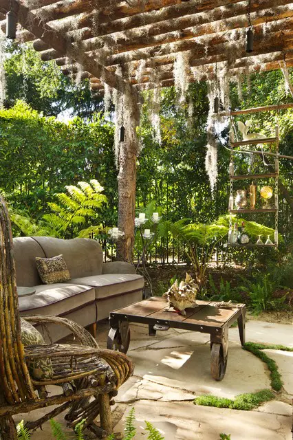 Rustic Outdoor Patio Design