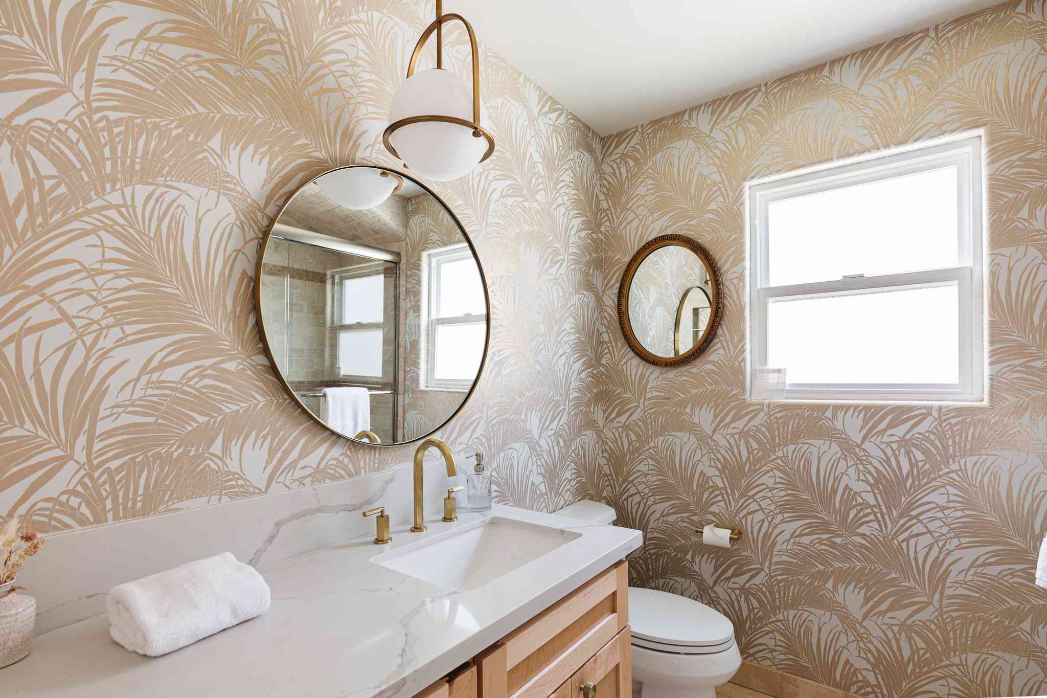 10 Bathroom Wallpaper Ideas That Will Transform Your Space - MaterialSix