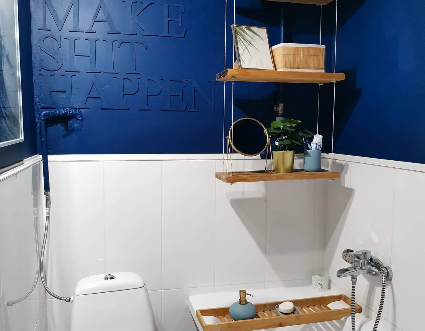 navy blue bathroom decor ideas