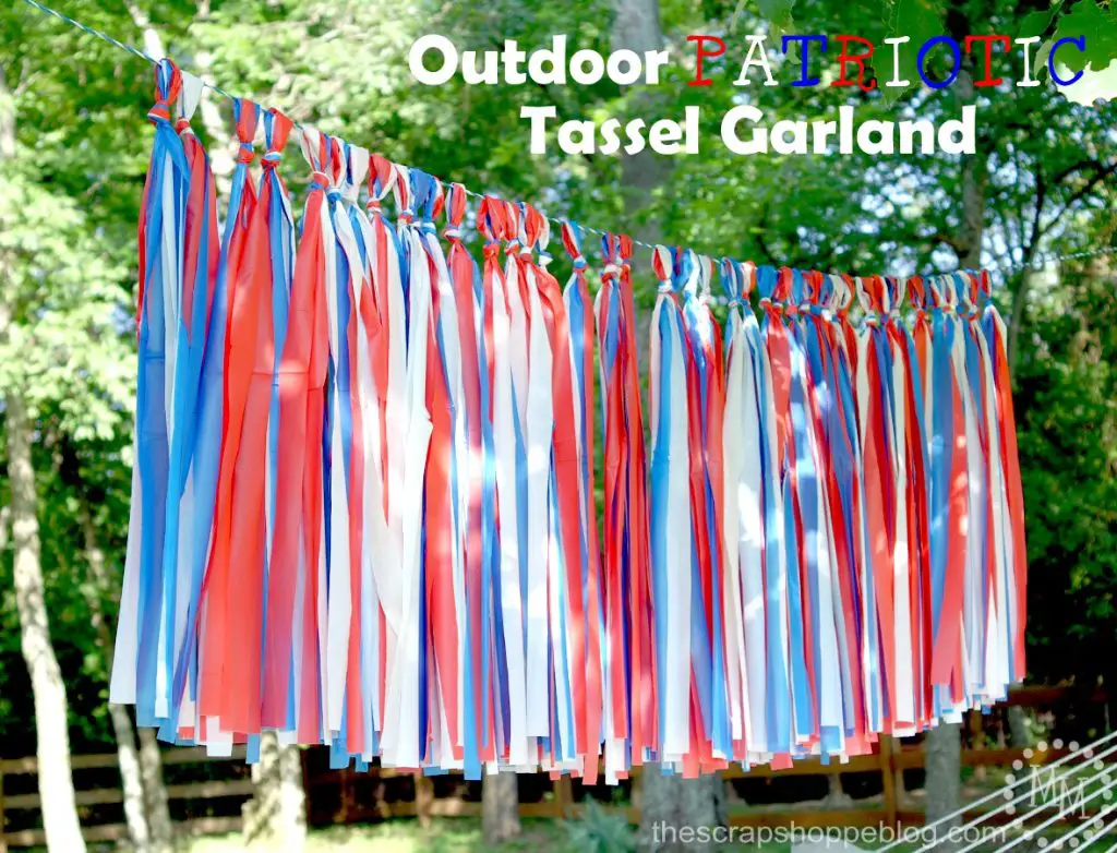 22 Stunning DIY 4th of July Outdoor Decorations - Star-Spangled Lanterns