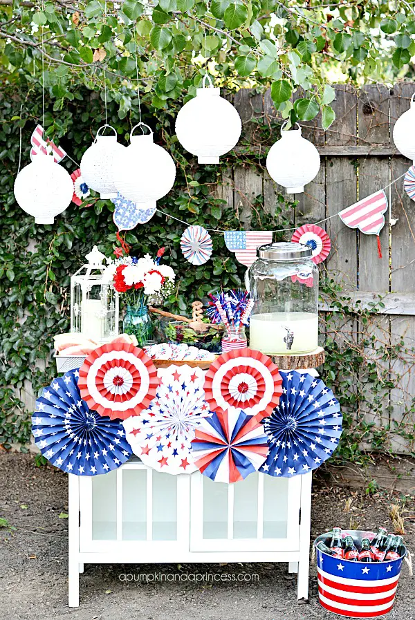 22 Stunning DIY 4th of July Outdoor Decorations - Gorgeous Garland