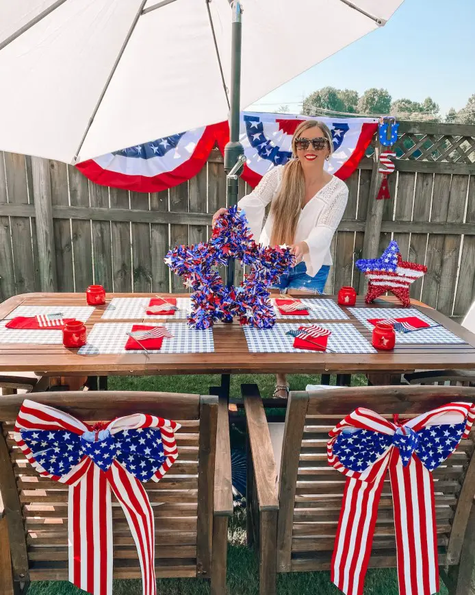 20 DIY 4th of July Outdoor Decorations - Star-Spangled Chair Bows