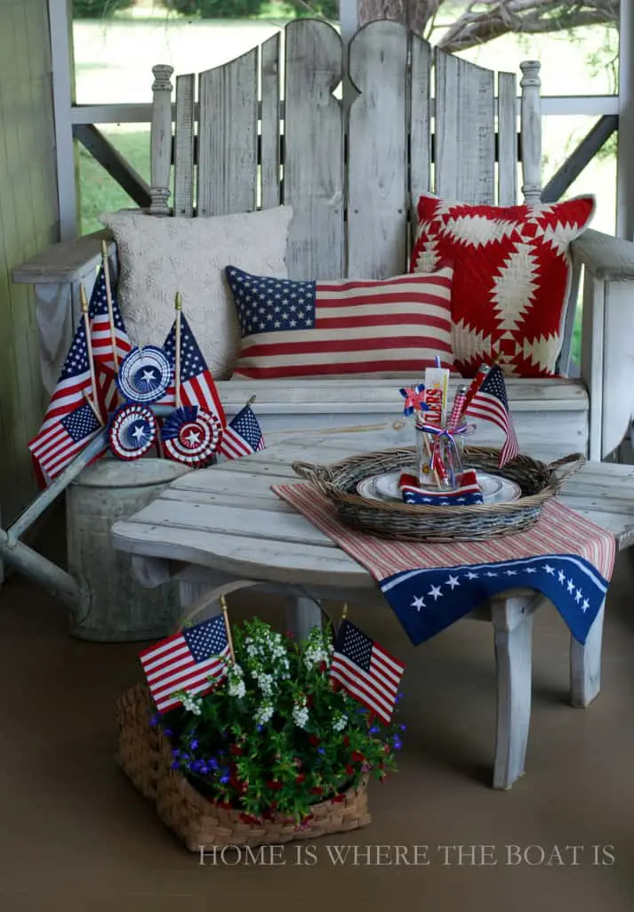 22 Stunning DIY 4th of July Outdoor Decorations - Sizzling Firework Decorations