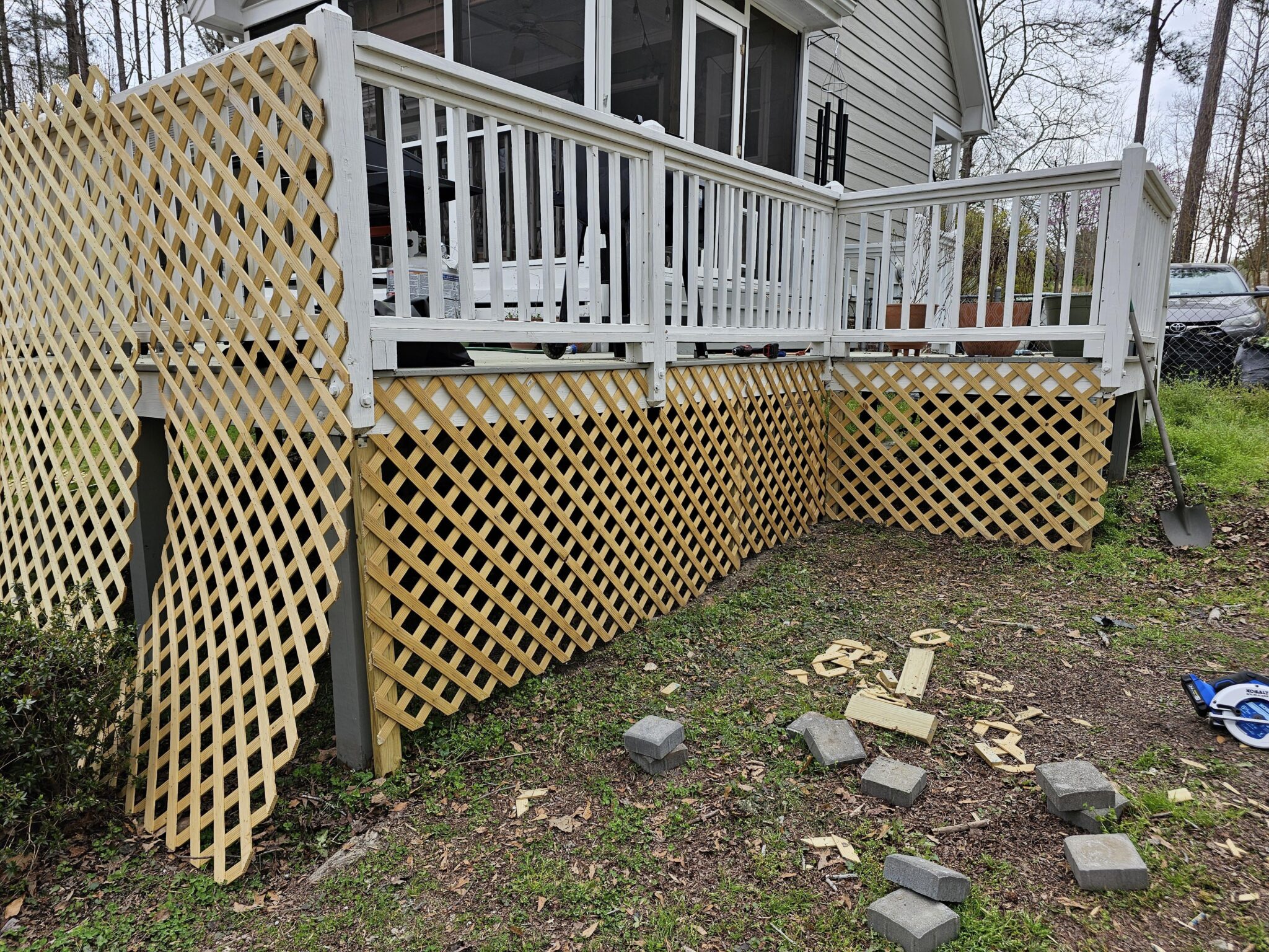 20 Stylish Lattice Alternatives for Outdoor Privacy Under Your Deck ...