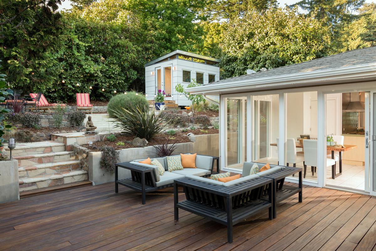 35 Stunning Deck Ideas Off the Back of the House